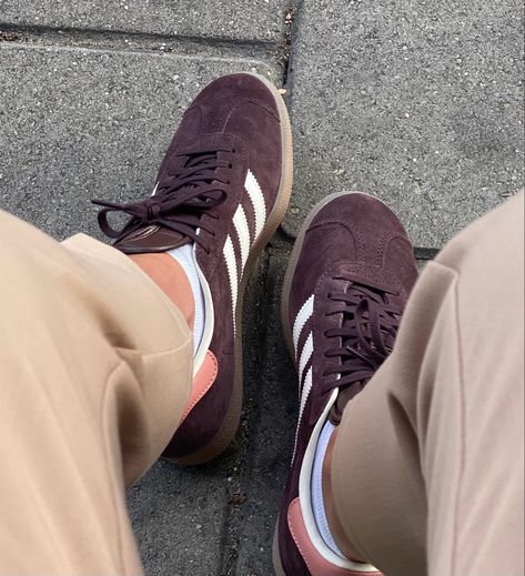 Brown Gazelle Outfit, Maroon Gazelle Adidas Outfit, Brown Gazelle Adidas, Brown Gazelle Adidas Outfit, Brown Spezial Adidas, Adidas Gazelle Brown, Adidas Spezial Brown, Brown Gazelle, Adidas Aesthetic