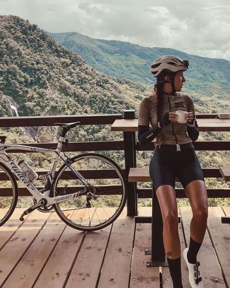 Womens Road Bike Outfits, Women Biking Outfit, Mountain Biking Women Outfits, Womens Mountain Bike Outfits, Cycling Outfits Women Casual, Bike Outfits Women Women's Cycling, Mountain Bike Outfit Woman, Bicycle Outfits For Women, Mountain Biking Outfit