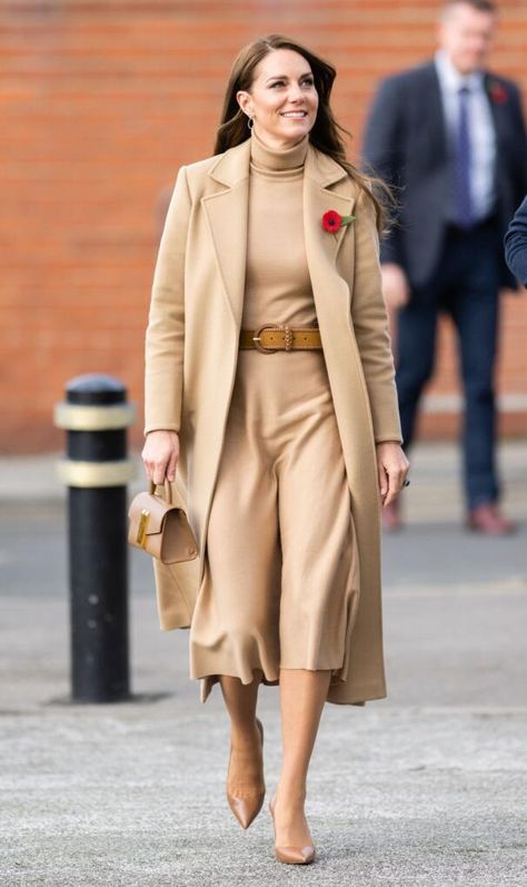 Kate Middleton Stil, European Fashion Winter, Kate Middleton Style Outfits, Düşes Kate, Looks Kate Middleton, Kate Middleton Outfits, Princess Kate Middleton, Middleton Style, Royal Outfits