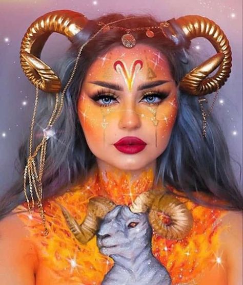 This Artist's Zodiac Makeup Looks Will Make Your Jaw Drop Zodiac Makeup Looks, Beach Makeup Look, Peach Makeup Look, Black Makeup Looks, Zodiac Makeup, Dark Makeup Looks, Sunset Makeup, Organization Makeup, Blue Makeup Looks