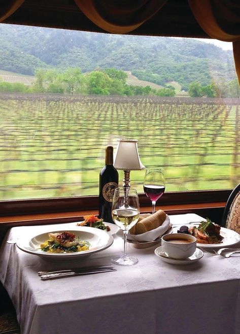 Napa Valley Wine Train, Wine Train, Napa Wineries, Napa Wine, Train Tour, Napa Valley Wine, Winery Tours, Luxury Train, Country Inn