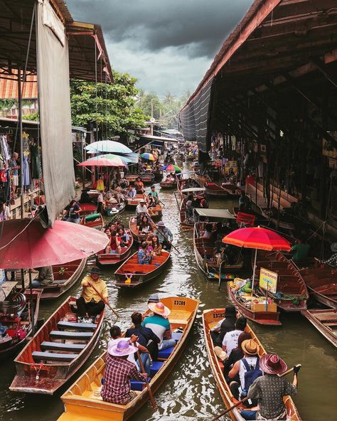 ^^ Thailand, Bangkok, Floating Market, Canvas Painting Designs, Paint Designs, Floating, Canvas Painting, Voyage, Marketing