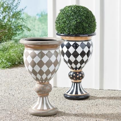 Cremation urns