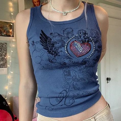 Trendy Summer Fits, Heart Rhinestone, Black Crop Top Tank, Graphic Tank Tops, Mode Ootd, Crop Tank Top, Brown Fabric, Solid Clothes, Print Crop Tops