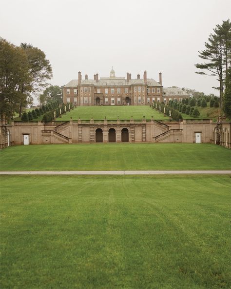 English Estates, Ipswich Massachusetts, Crane Estate, Old Manor, Fancy Clothes, Castle Aesthetic, Equestrian Estate, Old Stuff, English Manor