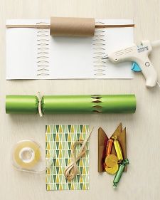 How to Make a Traditional Paper Christmas Cracker How To Make Crackers Christmas, How To Make A Christmas Cracker, Thanksgiving Crackers, Make Christmas Crackers, Paper Crackers, Christmas Popper, Colourful Confetti, Diy Crackers, Diy Christmas Crackers