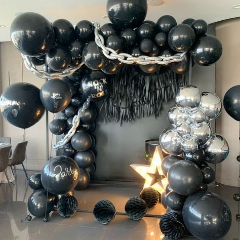 Glam Rock Birthday Party Ideas, Rock Party Backdrop, Rock N Roll Balloon Garland, Rock And Roll Balloons, Rock Star Themed Party, Heavy Metal Party Ideas, Rock Star Party Ideas, Rock And Roll Balloon Arch, Metal Themed Party