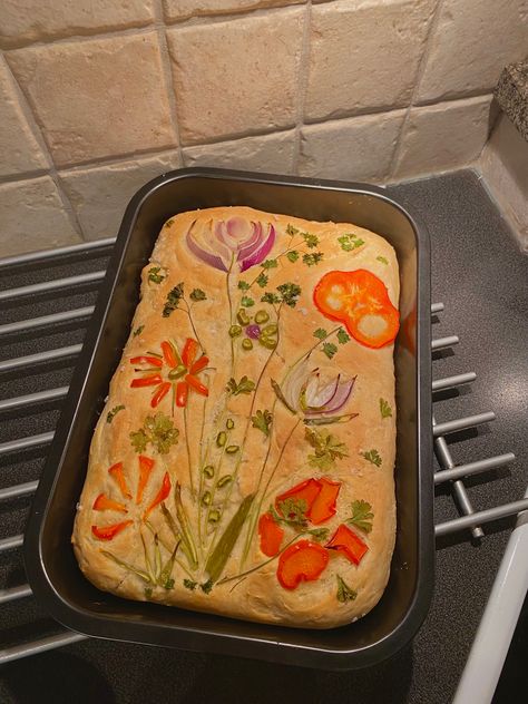 Foccacia Bread Aesthetic, Flower Foccacia, Foccacia Art, Foccacia Bread Art, Bread Foccacia, 21 Dinner, Foccacia Bread, Bread Art, Fall Break