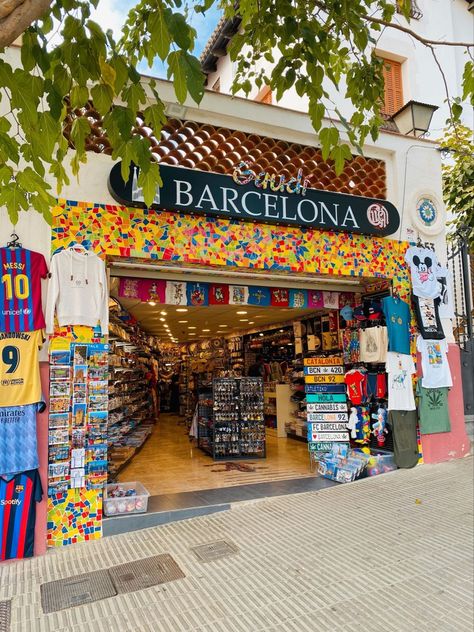 #travel #barcelona #spain #city #aesthetic #shop Barcelona Spain Aesthetic, Spain Aesthetics, Travel In Spain, Travel Barcelona, Barcelona Aesthetic, Spain City, Wide Leg Overalls, Photo Voyage, Streetwear Cargo Pants