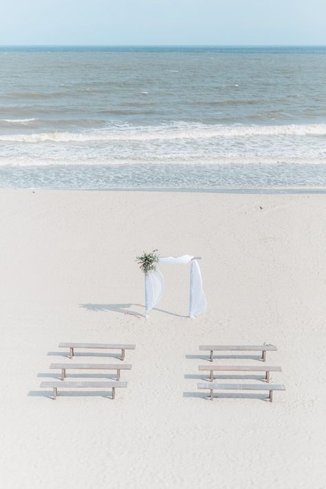 Lowkey Beach Wedding, Basic Beach Wedding, Small Simple Beach Wedding, Simple Small Beach Wedding, Beach Wedding Alter Ideas, Tiny Beach Wedding, Low Key Beach Wedding, Minimalist Wedding Beach, Cheap Beach Wedding Ideas