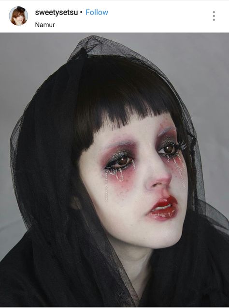 Corpse Halloween Makeup, Pale Goth Makeup, Pidgin Doll Makeup, Goth Doll Aesthetic, Victorian Ghost Makeup, Victorian Doll Makeup, Eyebrowless Makeup, Dark Doll Makeup, Gothic Doll Makeup