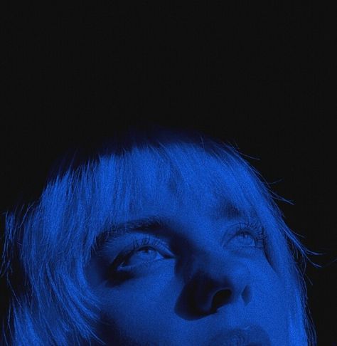 Billie Eilish Widget Blue, Blue Billie Eilish Pfp, Billie Eilish Pfp Icon Blue, Billie Blue Aesthetic, Billie Eilish Square Pics, Billie Eilish Widgets Blue, Light Blue Music Icon, Blue Billie Eilish Aesthetic, Billie Eilish Aesthetic Blue