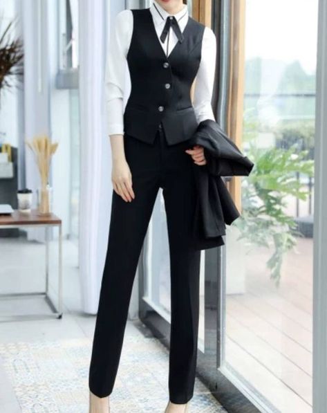 Womans Pants Suit, Coat For Women Wedding, Woman Suit Dress, French Suit Woman, Graduation Female Suits, Graduation Suit Outfit For Women, Women Buissnes Suit, Black 3 Piece Suit Women, Women 3 Piece Business Suit