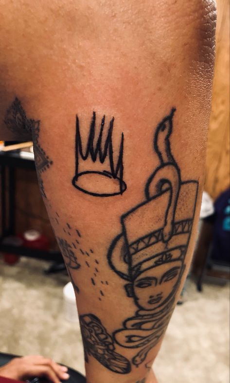 Jcole Tattoo Crown, J Cole Crown Tattoo, Dreamville Tattoo, Jcole Tattoo Ideas, Jcole Tattoo, J Cole Crown, Lil Tattoo, Crown Tattoo Men, Yourself Tattoo