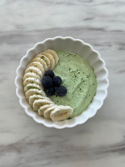 Banana Yogurt Bowl, Food Inspo Aesthetic, Matcha Yogurt, Food Calorie Chart, Banana Yogurt, Fairy Food, Kawaii Cooking, Yogurt Bowl, Green Banana