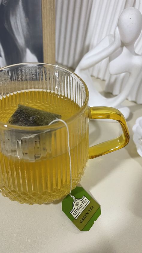 Hot Green Tea, Green Tea Aesthetic, Disney Christmas Movies, Iced Green Tea, Hot Tea, Favorite Drinks, Food Pictures, Drinking Tea, Healthy Drinks