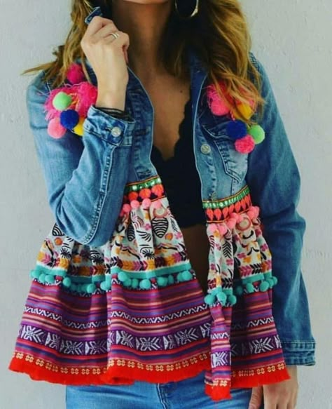 Denim Garba Outfit, Denim Navratri Outfit, Short Denim Jacket Outfit, Navratri Jacket, Boho Denim Jacket, Garba Outfit, Navratri Outfits, Indian Jackets, Garba Dress