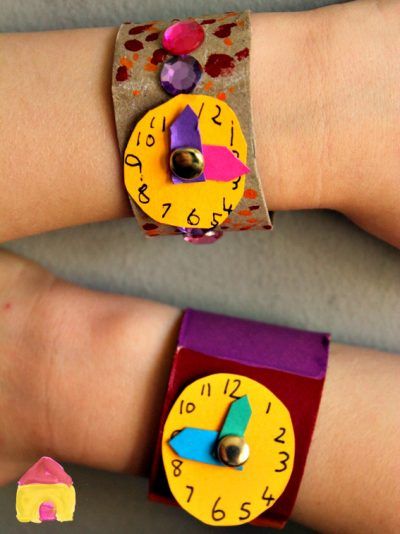 Cardboard Tube Watch Craft  Learn to tell time with this cute cardboard tube craft. Kids will love wearing their homemade watch.  The post Cardboard Tube Watch Craft was featured on Fun Family Crafts. Tell The Time Clock, Watch Craft, Clock Craft, Teaching Time, Clock For Kids, Math Time, Kid Art, Learn Crafts, Time Clock