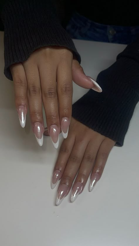 Pearl Chrome French Tip Nails, Nails White Chrome, Chrome Fall Nails, Chrome Frenchies, French Tip White, Chrome French Tip Nails, Minimalistic Nails, White Chrome Nails, Pink Tip Nails