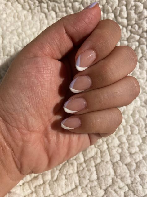 Purple White French Tip Nails, Lilac And White French Tip Nails, Scallop French Tip Nails, Lavender Nails With French Tip, Wedding Nails With Purple Accent, Lavender And White French Tip Nails, Lilac Tip Nails, Lavender Nails French Tip, Lavender Tip Nails