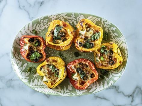 Pizza Stuffed Peppers Pioneer Woman, Pioneer Woman Pizza Stuffed Peppers, Pioneer Woman Stuffed Peppers, Spaghetti And Cheese, Pizza Stuffed Peppers, Peppers And Potatoes, Air Fryer Grilled Cheese, Food Network Recipes Pioneer Woman, Stuffed Peppers Recipe