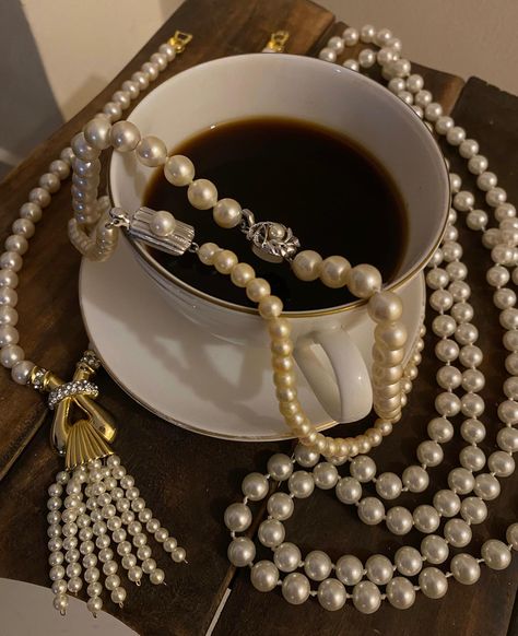 🤍✨🤍✨ #viange [ Vintage , Pearls , Coffee , Mood , Aesthetic ] Vintage Pearls Aesthetic, Champagne Aesthetic, Pearls Aesthetic, Pearl Aesthetic, Coffee Mood, Opening A Coffee Shop, Mood Aesthetic, Chic Clothing Style, Cream Aesthetic