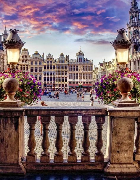 The Grand Place in Brussels, Belgium: A Perfectly Preserved Town Square  📸Butnomatter.theroadislife #bucketlist #belgium #brussels #europetravel Grand Place Brussels, Brussel Belgium, Brussels Travel, Grand Place, Bruges Belgium, Brussels Belgium, Belgium Travel, Chateau France, Paradise On Earth