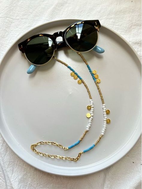 Glasses Necklace, Eyeglasses Chain, Gold Eyeglasses, Glasses Chains, Sunglasses Chain, Sunglasses Holder, Black Beaded Bracelets, Beautiful Sandals, Necklace Holder