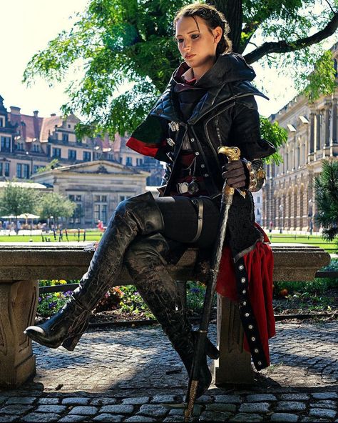 Assassin's Creed Evie Frye, Evie Assassins Creed, Evie Frye Cosplay, Assassins Creed Evie, Assassins Creed Syndicate Evie, Assassin Cosplay, Assassins Creed Outfit, Assassins Creed Costume, Ac Syndicate