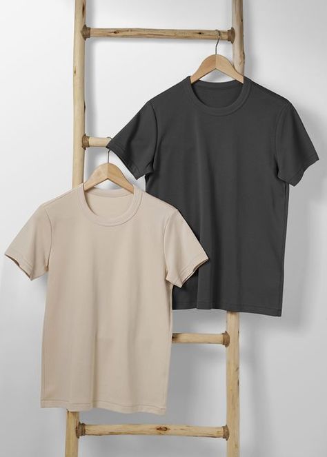 Tshirt Selling Ideas, Business Gcse, Merch Branding, Minimal Tshirt Design, Minimal Tshirt, Blank Shirts, Shirt Video, Beige T Shirt, Shirt Wrinkles