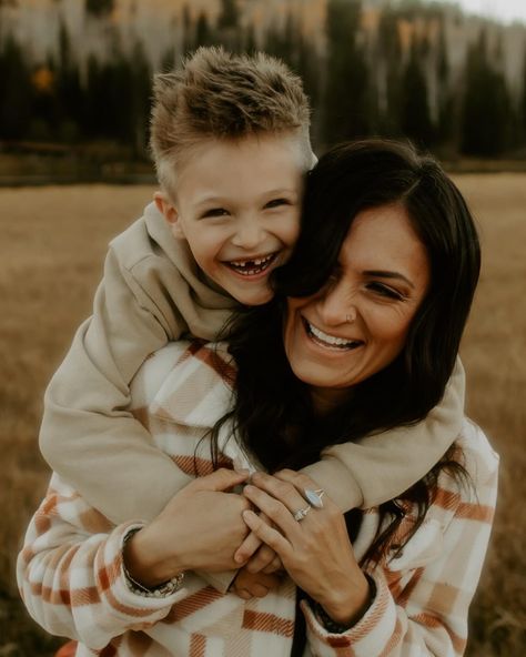 I could take pictures of these two all day🥹 There’s just something so heartwarming and tender about mother-son photos. I love witnessing but also capturing the incredible, unbreakable bond between a momma and her little one. I mean, is there anything more precious? These photos - this love, this connection - it’s everything and I feel so lucky that I get to help document these moments🤍 . . . . . #FamilyPhotography #FamilyPhotographer #FamilyTime #FamilyLove #FamilyPortraits #InHomeFamilySessi... Mother Father And Son Photos, Mother Son Christmas Pictures, Mother And Son Outdoor Photoshoot, Mother Son Winter Photoshoot, Poses For Mother And Son, Mother Son Holiday Pictures, Mother Son Photos Older, Mommy Son Christmas Photos, Christmas Photoshoot Mom And Son