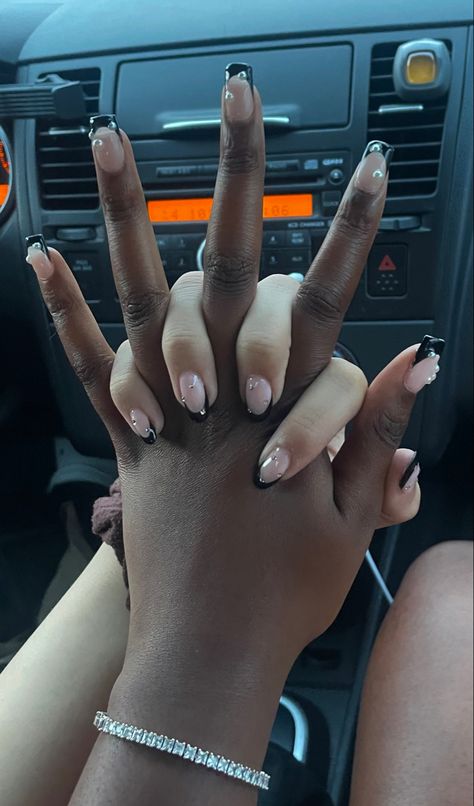 Twinning Nails With Bestie, Nails That Boyfriends Like, Girlfriend And Girlfriend Matching Nails, Matching Bsf Nails French Tip, Matching Nails Sets With Bestie, Hers And Hers Nails, Bestie Nails Ideas Matching Baddie, Nail Ideas That Match Everything, Short Matching Nails