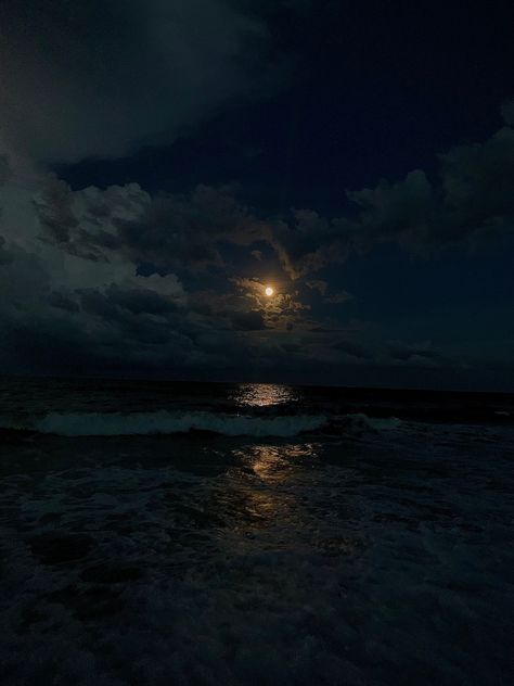 The Ocean, The Ocean At Night, Ocean At Night, Dark Clouds, Full Moon, In The Dark, At Night, The Sky, The Moon