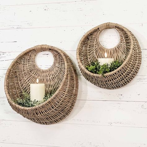 Wicker Basket, Small Hanging Lights, Fall Garlands, Wall Hanging Basket, Willow Weaving, Wicker Decor, Diy Candle Holders, Rattan Basket, Basket Sets