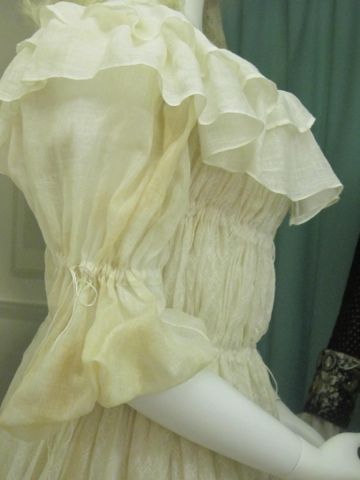 Sleeve detail, 18th century chemise gown, Platt Hall. Scandalous Liberty 18th Century Chemise, 18th Century Gown, 1700 Fashion, 18th Century Women, 18th Century Dress, Rococo Fashion, 18th Century Costume, 18th Century Clothing, Chemise Dress