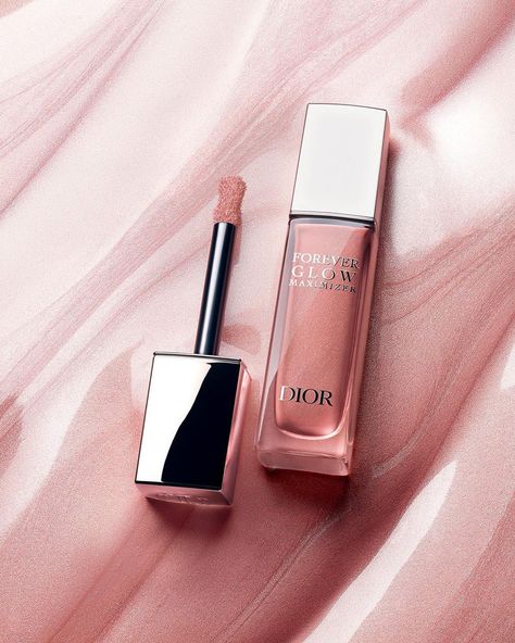 Introducing Dior Forever Glow Maximizer: With 6 multi-use radiant shades, from soft pink to sunny bronze, this liquid highlighter offers… | Instagram Dior Liquid Highlighter, Dior Glow Maximizer, Dior Forever Glow Maximizer, Stockholm Makeup, Dior Highlighter, Sephora Wishlist, Logo Reference, Beauty Dior, Magazine Inspiration