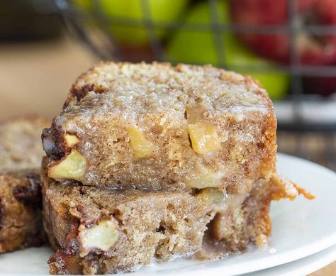 This Apple Fritter Bread is inspired by my Apple Fritters. I wanted the same amazing flavors but to be able to bake it instead of frying. The entire family agrees it’s a winning quick bread! Apple Fritter Bread This bread has all the goodness of Apple Fritters but is a “quick bread�” which means you ... Apple Baking, Bread Quick, Coquille St Jacques, Apple Fritter Bread, Apple Basket, Apple Fritter, Apple Dump Cakes, I Am Baker, Apple Bread