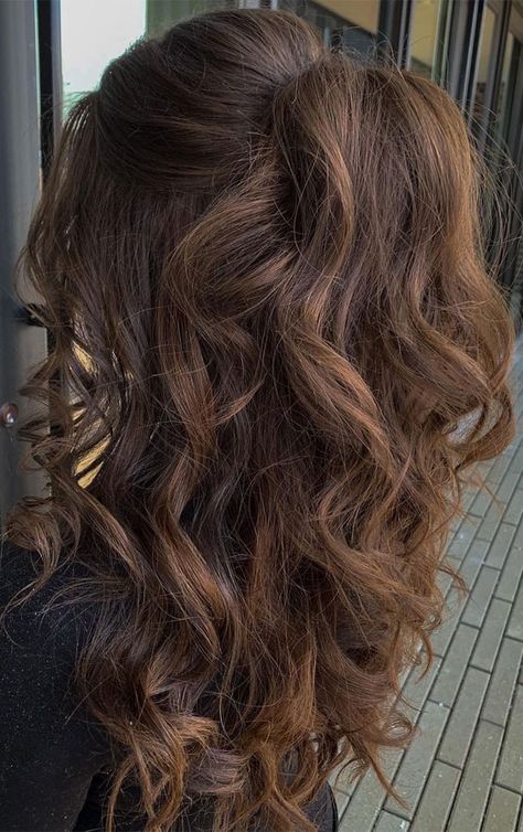 Ball Hair Half Up Half Down, Curly Half Up Half Down Medium Hair, Messy Half Up Half Down Ponytail, Easy Prom Hair For Short Hair, Half Up Have Down Hairstyles Prom, Half Up Prom Hair Medium, Half Up Half Down Prom Hairstyles Medium Length, Ball Hairstyles For Medium Length Hair, Messy Curly Half Up Half Down