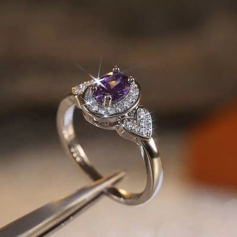 Purple Amethyst Natural Stone Ring. Cz accent stones surrounding the Amethyst. Sterling Silver. Absolutely gorgeous. Perfect for any occasion Birthday Vacation, Amethyst Ring Engagement, Stone Rings Natural, Valentine's Day Wedding, Rhinestone Ring, Amethyst Purple, Fashion Ring, Girly Jewelry, Diamond Fashion