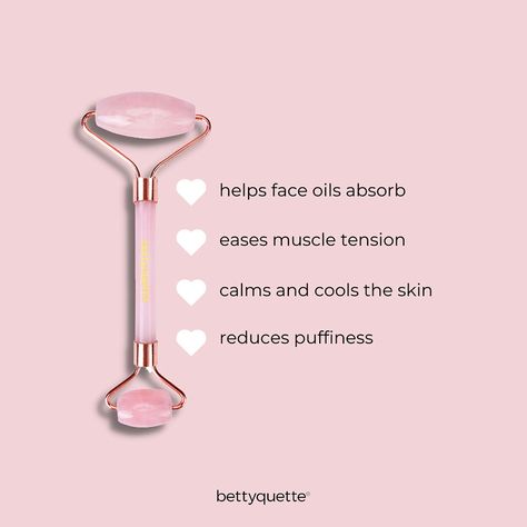 face-roller-benefits Aesthetic Skin Care Photos, Belleza Aesthetic, Skin Care Design, Esthetician Life, Rose Quartz Face Roller, Skincare Design, Quartz Face Roller, Esthetician Inspiration, Skin Care Pictures