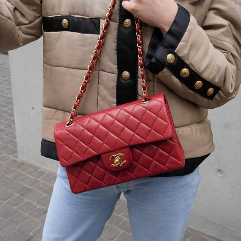 AMORE vintage TOKYO on Instagram: “CHANEL Vintage Small Classic Flap in Dark Red On website search AO32366 Free Shipping Worldwide 📩DM for more info and pricing…” Red Chanel Classic Flap, Red Chanel Bag Outfit, Red Designer Bag, Red Chanel Bag, Dark Red Bag, Red Bag Outfit, Chanel Handbags Red, Chanel Bag Outfit, Bag Wardrobe