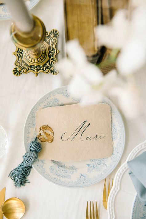 Romantic & feminine wedding shoot with charming French flair via Magnolia Rouge #featherpaper #customweddinginvitations #frenchwedding #dubaiwedding #fineartwedding #bluewedding #romanticwedding #femininewedding Vintage French Wedding Decor, Vintage Blue Wedding Theme, Vintage Wedding Place Settings, French Vintage Wedding, Gold Vintage Wedding, Vintage French Wedding, French Farmhouse Wedding, French Provincial Wedding, Vintage Romantic Wedding