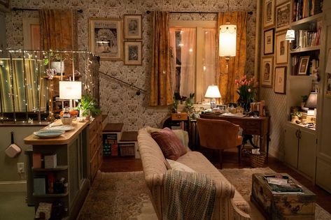 Photo 1 of 4 in The Interior Design of Meryl Streep’s “Only Murders in the Building” Studio Is Full of Easter Eggs - Dwell Only Murders In The Building, Built In Dresser, Maximalist Design, Small Studio Apartment, New York Apartment, Tiny Apartment, Cool Apartments, Meryl Streep, Eclectic Home