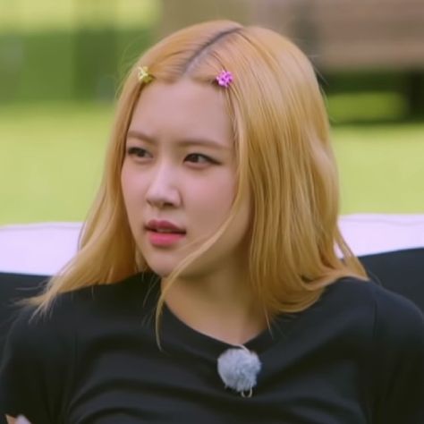 Rosé Meme, Blackpink Tiktok, Shocked Face, Blackpink Icons, Blackpink Memes, Rosé Jisoo, Kpop Couples, Rose Icon, Rose Photos