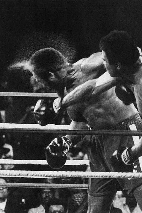 Muhammad Ali Boxing, Boxe Thai, محمد علي, Mohamed Ali, Boxing Ring, Rumble In The Jungle, Muhammed Ali, Boxing History, Mohammed Ali