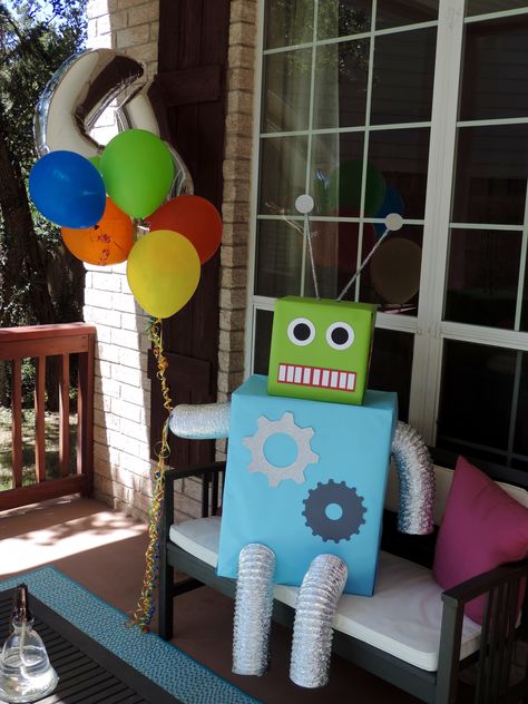 Big Birthday Robot Robot Birthday Party Ideas, Robot Party Ideas, Robot Themed Birthday Party, Robot Birthday Party Decorations, Robot Decorations, Robot Birthday Party, Robot Theme, Robot Party, Kids Themed Birthday Parties