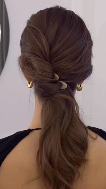 No 1 Hairpin, Fiona Franchimon Hairpin Tutorial, Fiona Franchimon Hairpin, Hair Pin Hairstyles, Pin Up Hair Tutorial, Hairpins Hairstyle, Hairpin Hairstyle, Official Hairstyle, Practical Dress