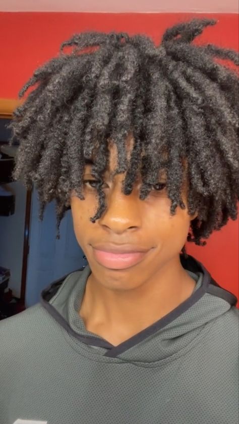 Dread Ideas Men, Fluffy Locs Men, Short Locs Men, Freefrom Locs, Semi Free Form Locs, Locs Men, Dread Heads, Cute Dreads, Dreadlock Hairstyles For Men