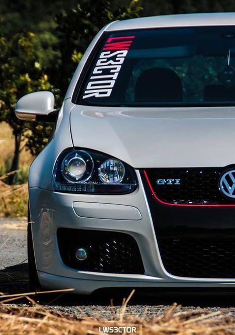 Volkswagen Golf MK5 GTI Vw Mk5 Gti, Mk5 Golf Gti, Vw Golf Wallpaper, Golf Gti R32, Gti Volkswagen, Golf 5 Gti, Mk5 Golf, Mk5 Gti, Vw Polo Gti