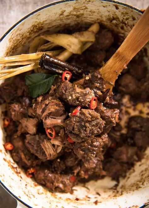 RecipeTin Rendang Recipe, Beef Rendang Recipe, Malaysian Curry, Quick Recipe Videos, Beef Rendang, Beef Brisket Recipes, Curry Ingredients, Recipetin Eats, Brisket Recipes